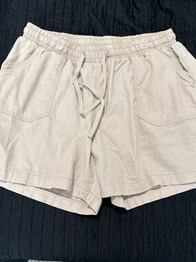 Cato Women's Drawstring Elastic-Waist Shorts - Beige